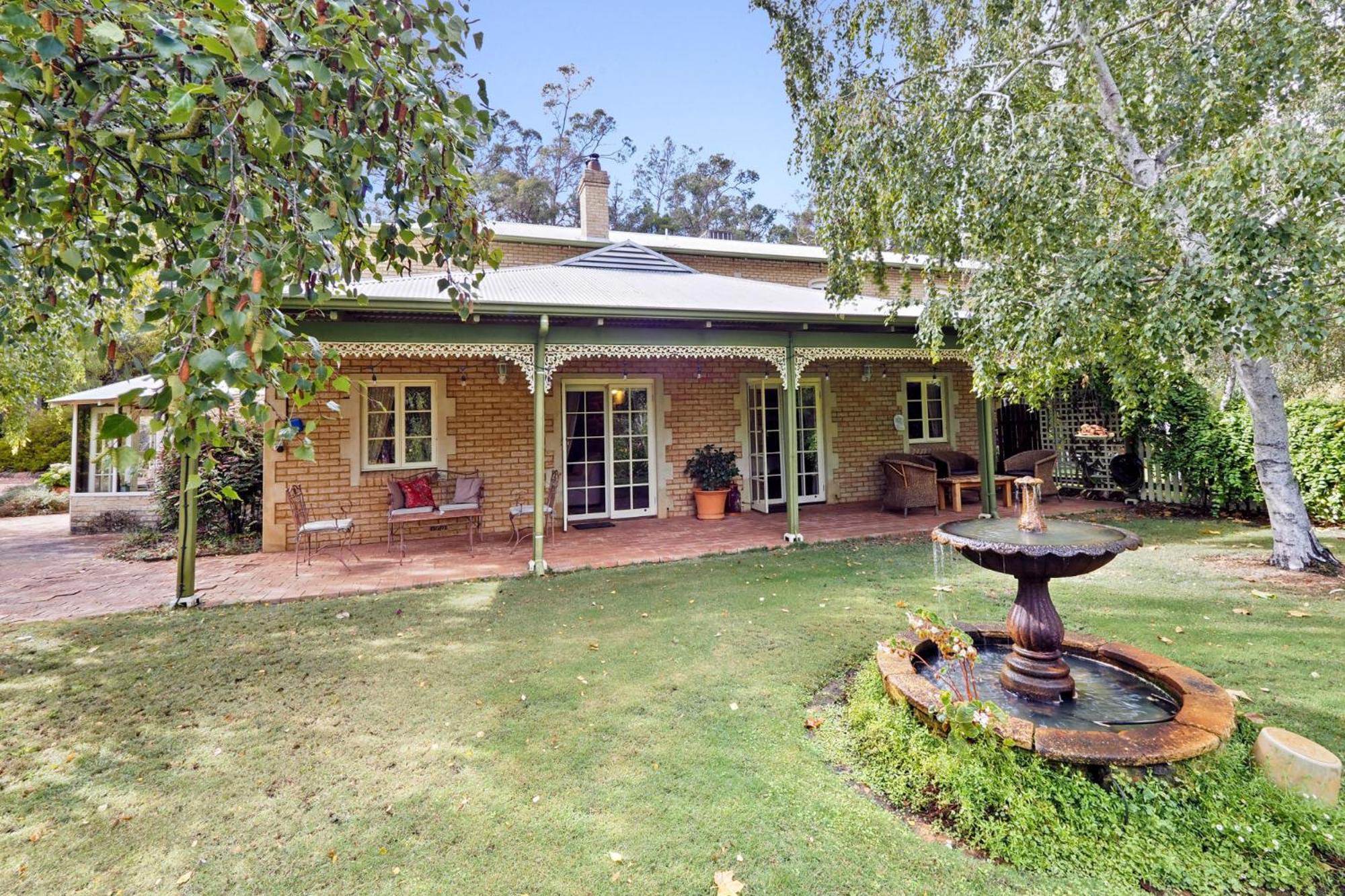 Holberry House Bed & Breakfast Nannup Bagian luar foto